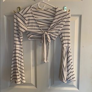 Long Sleeve Tie Crop Top
